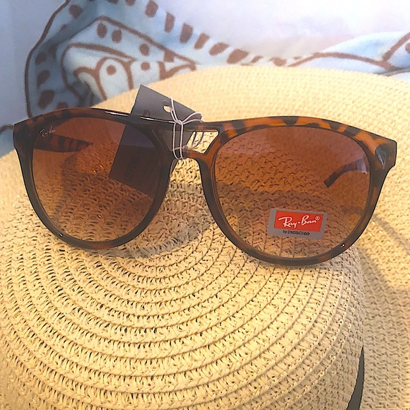 NIB Ray-Ban Luxottica tortoiseshell sunglasses